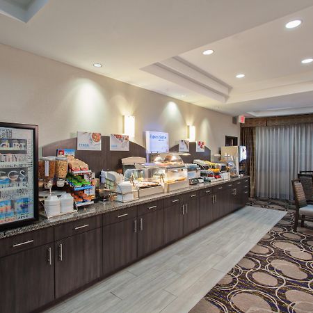 Holiday Inn Express & Suites Wharton By Ihg Exterior photo