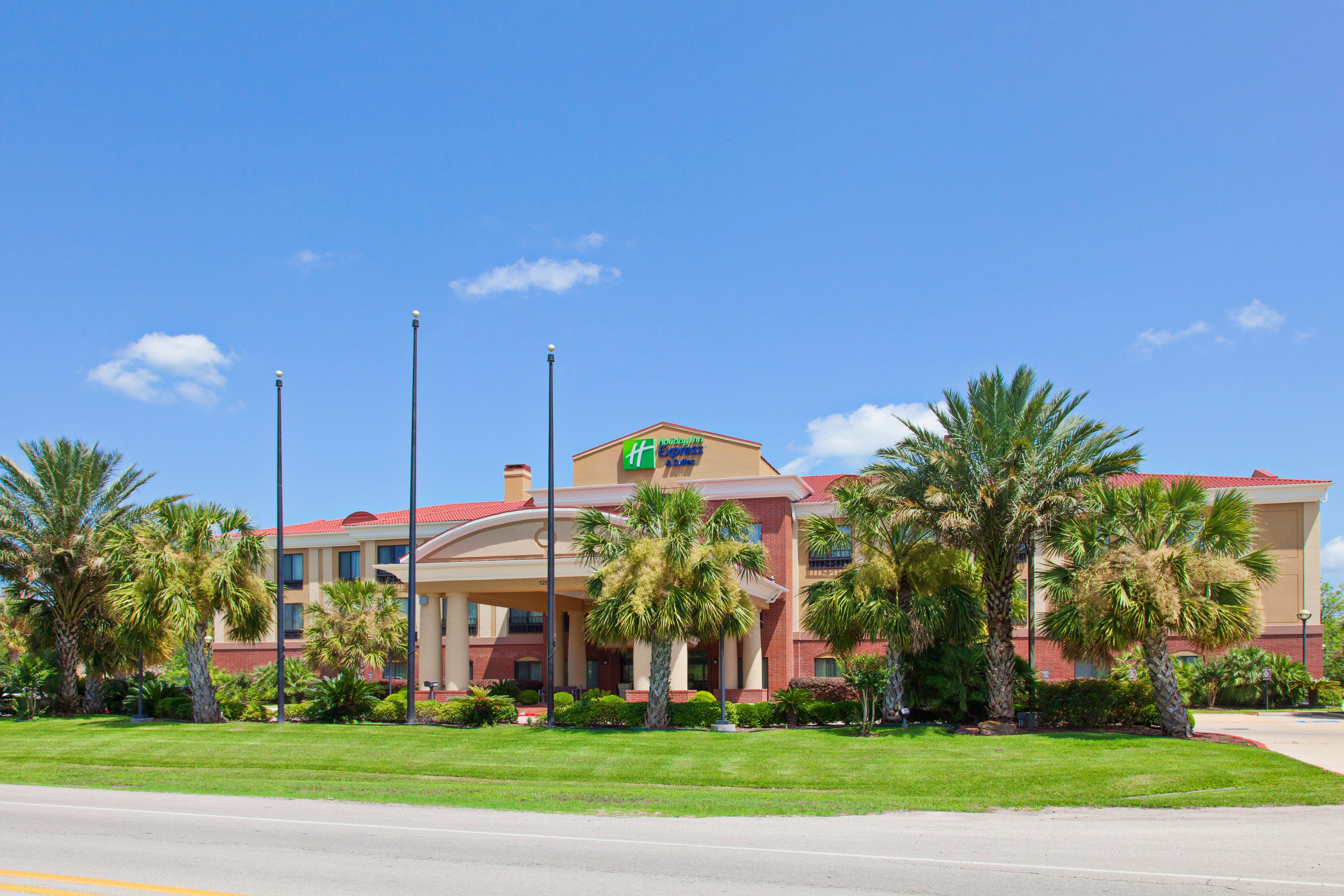 Holiday Inn Express & Suites Wharton By Ihg Exterior photo