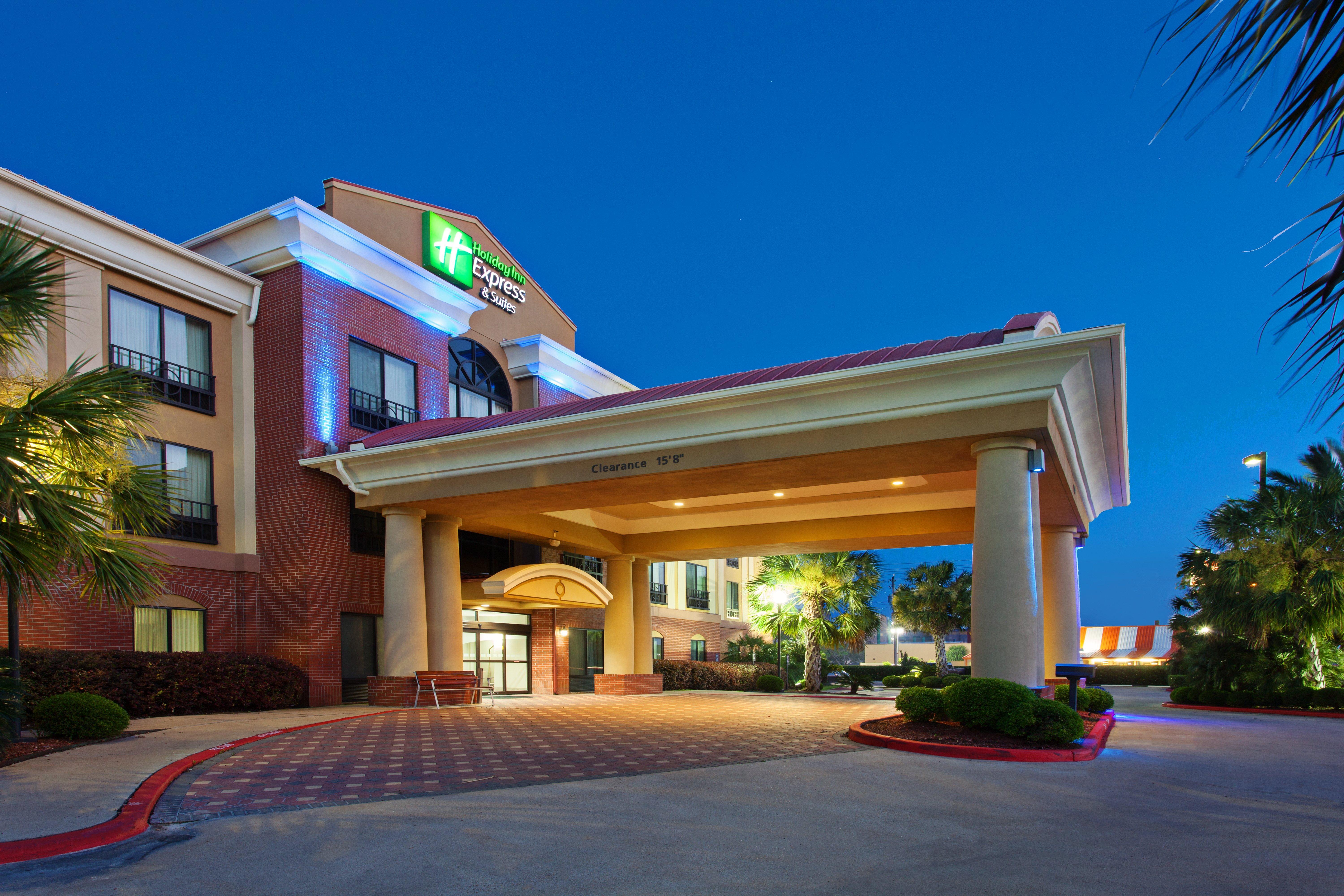 Holiday Inn Express & Suites Wharton By Ihg Exterior photo