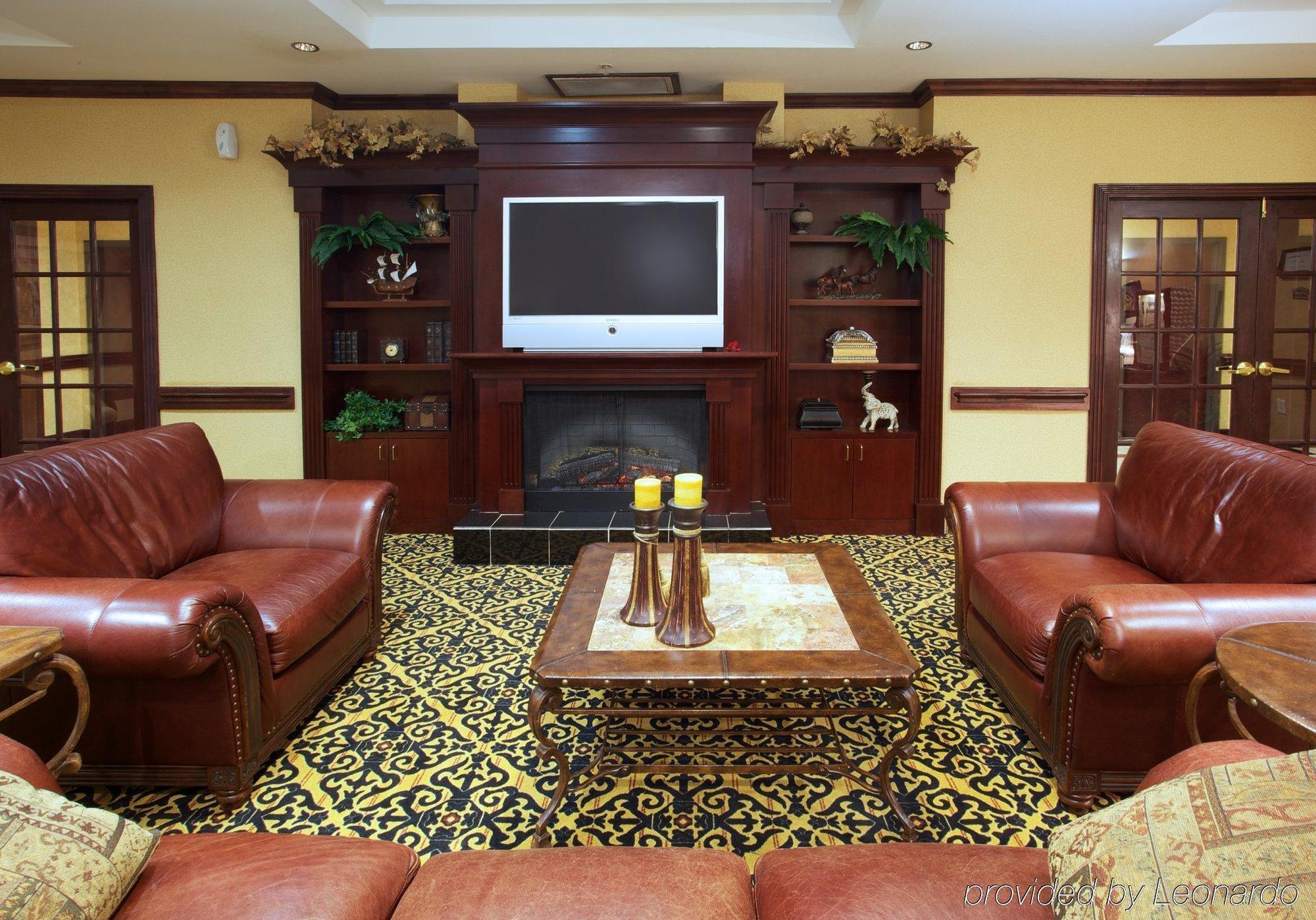 Holiday Inn Express & Suites Wharton By Ihg Interior photo
