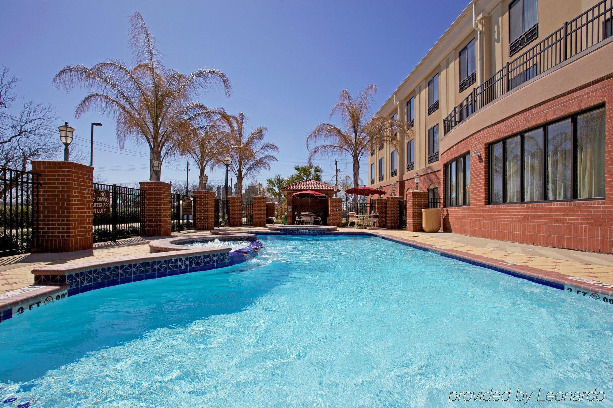 Holiday Inn Express & Suites Wharton By Ihg Facilities photo