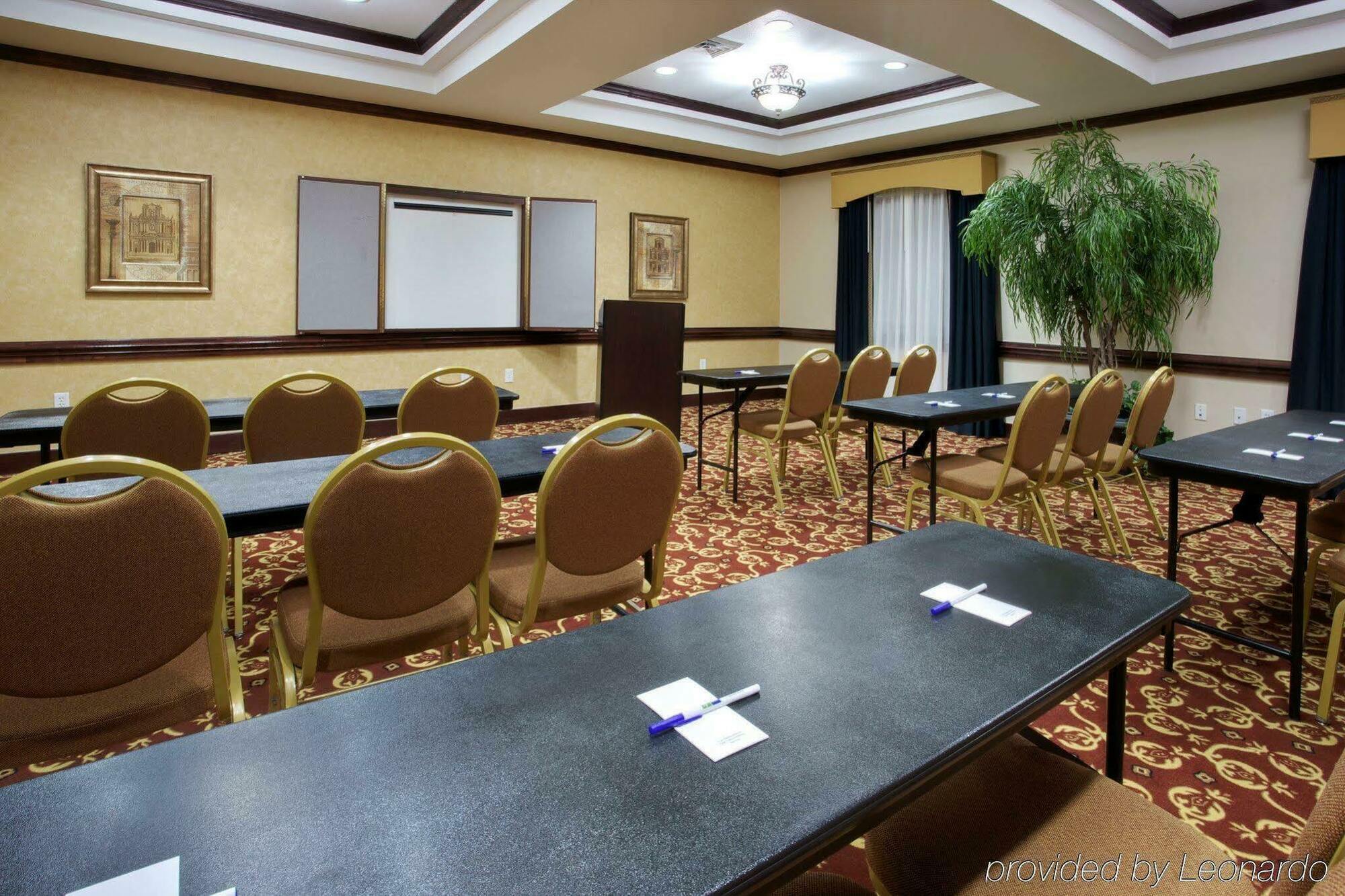 Holiday Inn Express & Suites Wharton By Ihg Facilities photo